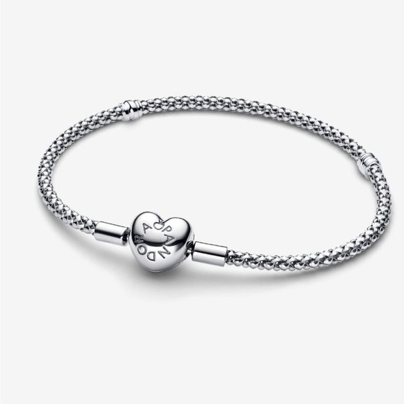 Pandora - Picture 1 of 4